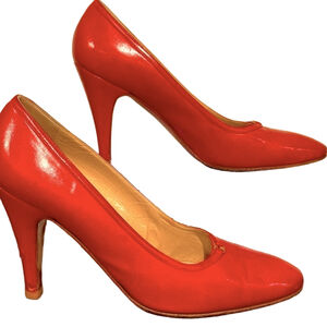 Gucci Red Leather Gucci Logo Women’s Vintage  Pumps Heels 38 US 8 Italy Classic